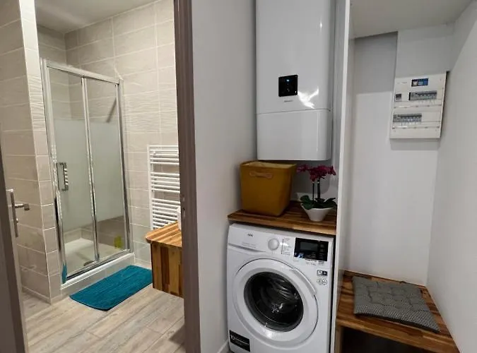 Bel T2 Refait A Neuf Climatise Centre